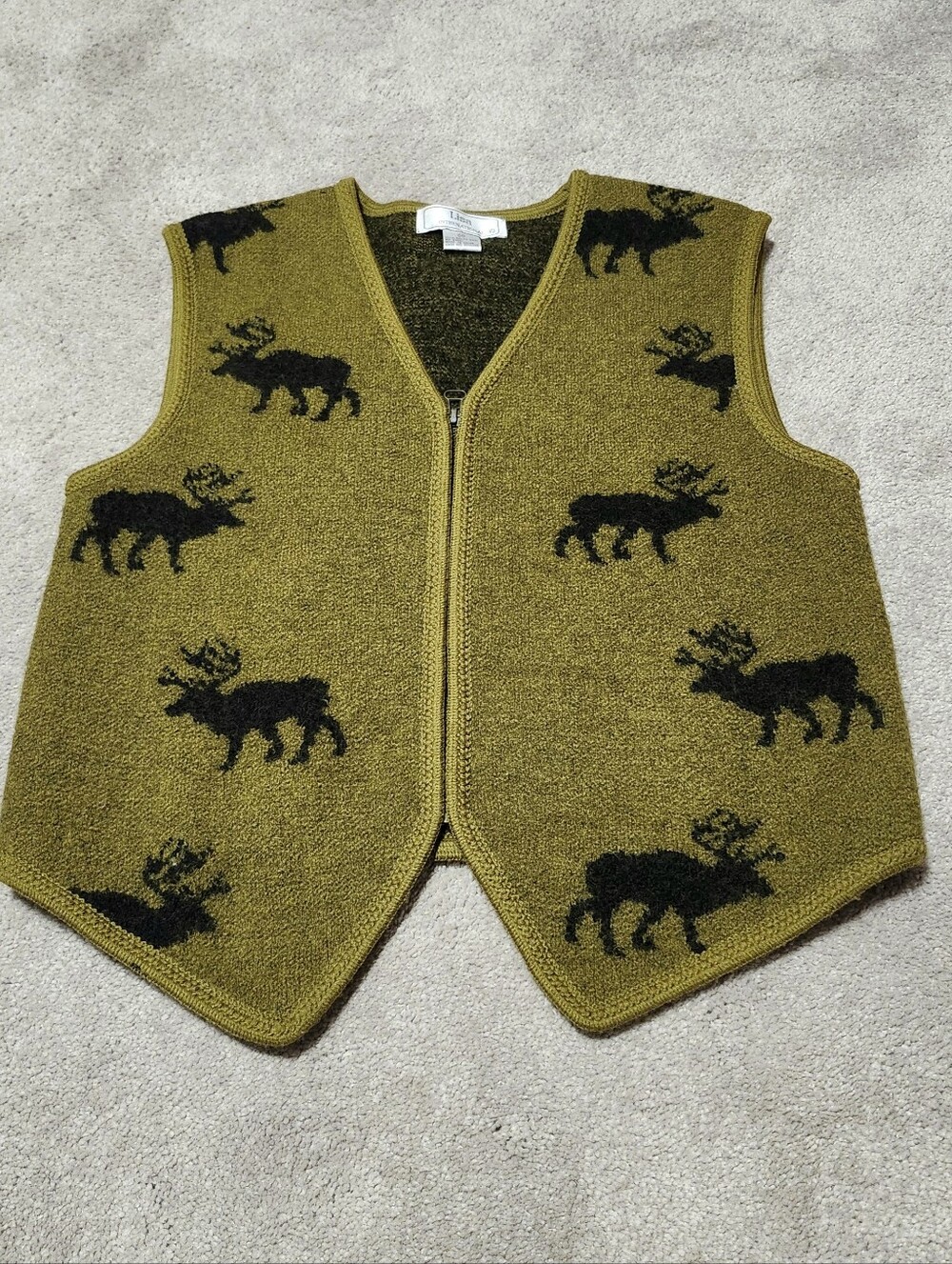 Lisa International 100% Wool Moose Pattern Zip Vest - Olive Green & Black Med.